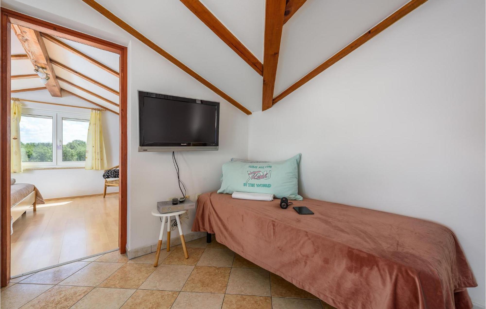 Beautiful Apartment In Porec With Kitchen Apartment