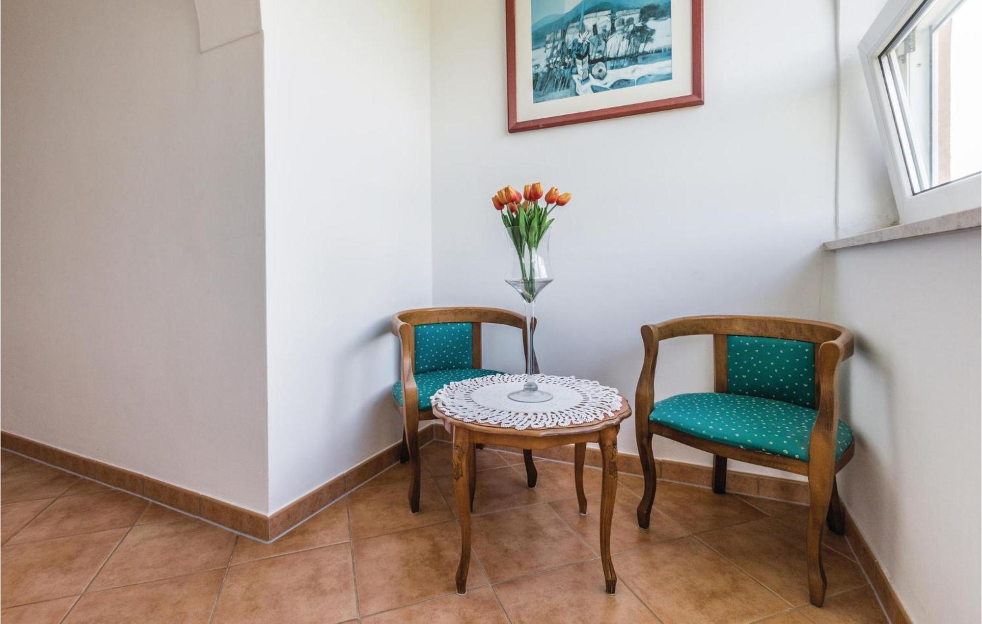 Beautiful Apartment In Porec With Kitchen * Poreč
