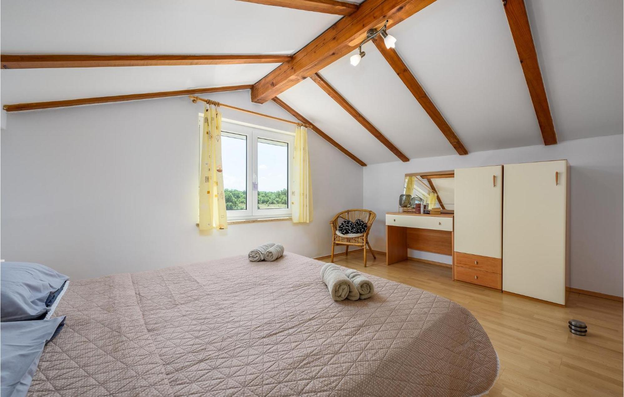 Beautiful Apartment In Porec With Kitchen Apartment *
